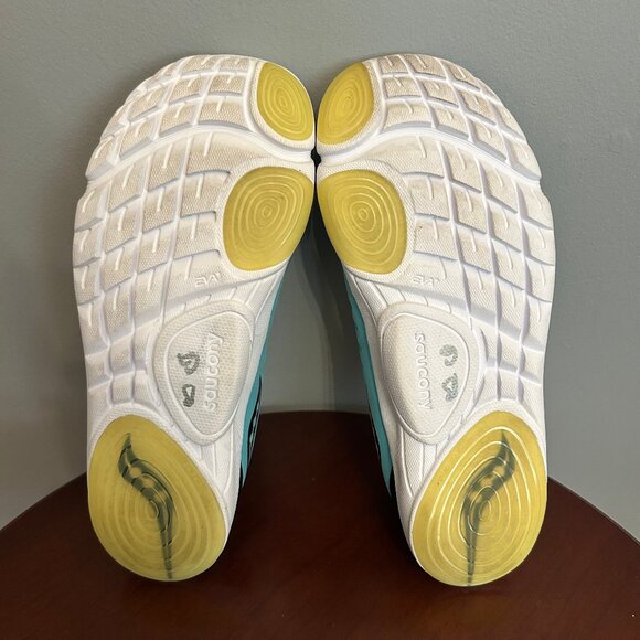 Women's SAUCONY HATTORI Minimalist Running Shoes, size W9.5 (fits like 8.5/9) - Picture 6 of 10